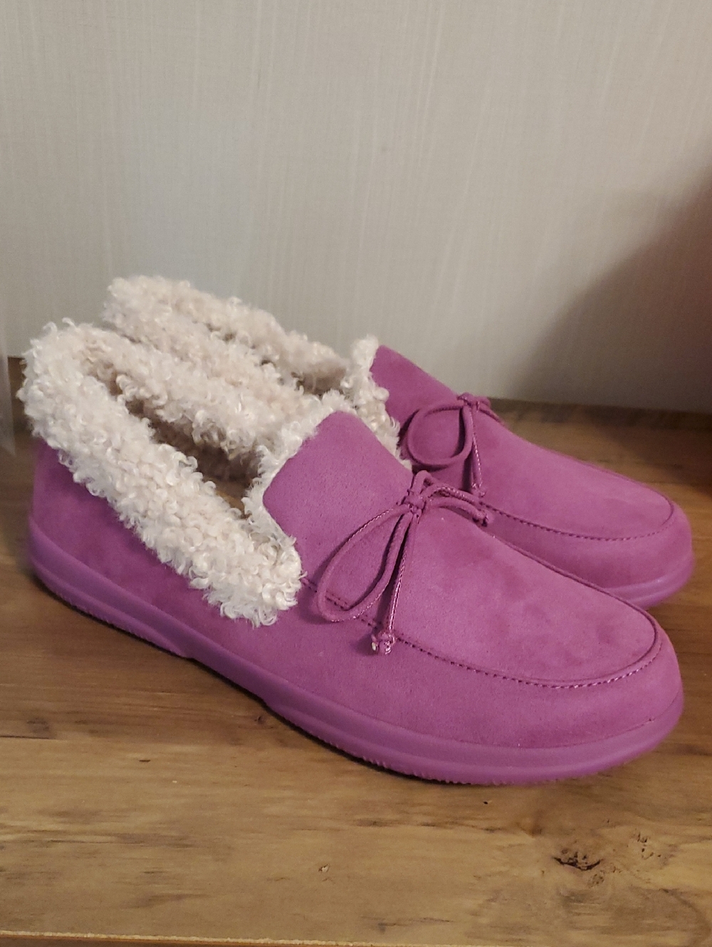 Vionic Purple Plush-Lined Women's Moccasins